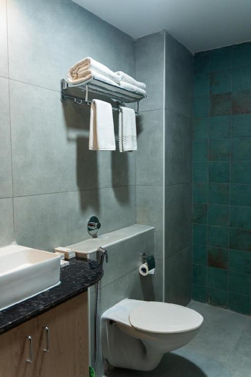 Room image 4